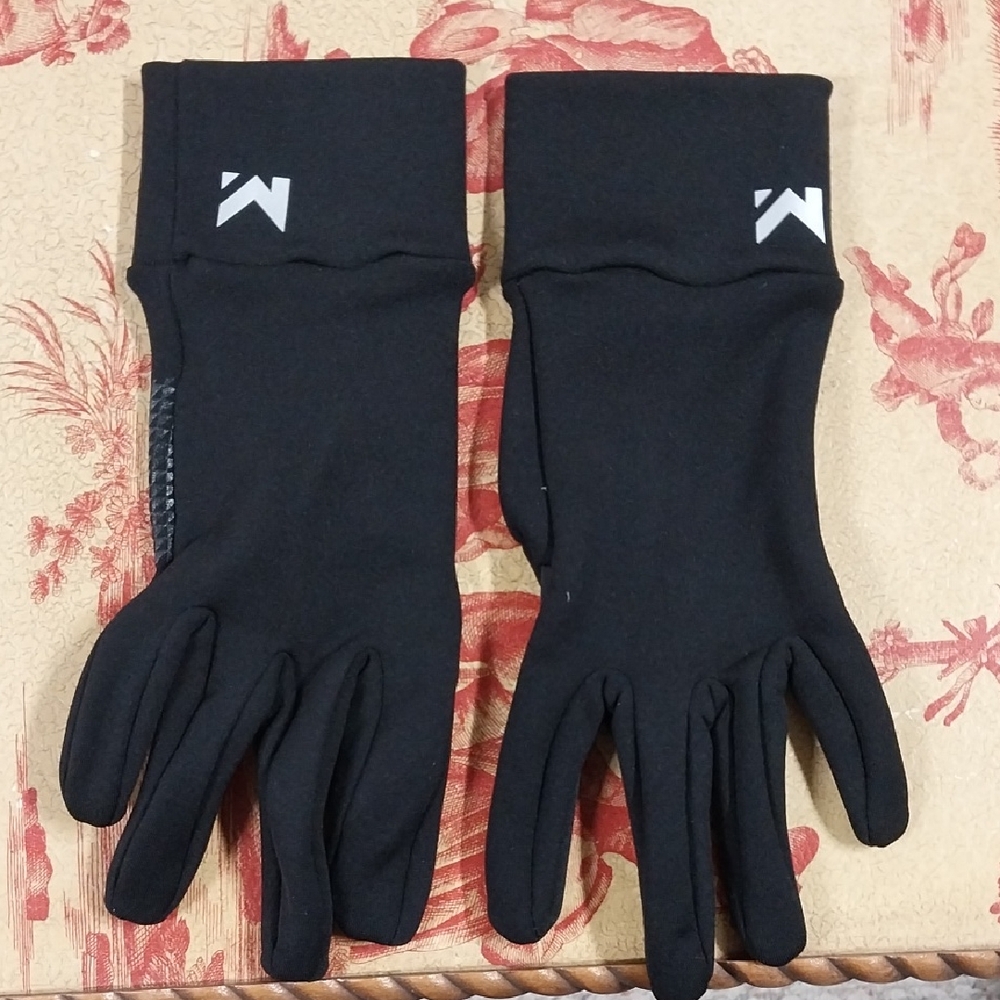 Mission RadiantActive Midweight Performance Glove… - image 1